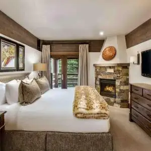 Booking.com ChatGPT ad: Serviced Apartments